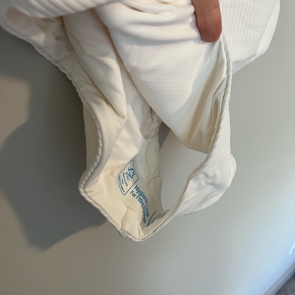 *NWT* Andie The Asbury Rib One Piece Swimsuit in Coco Ivory Size M - Picture 7 of 10